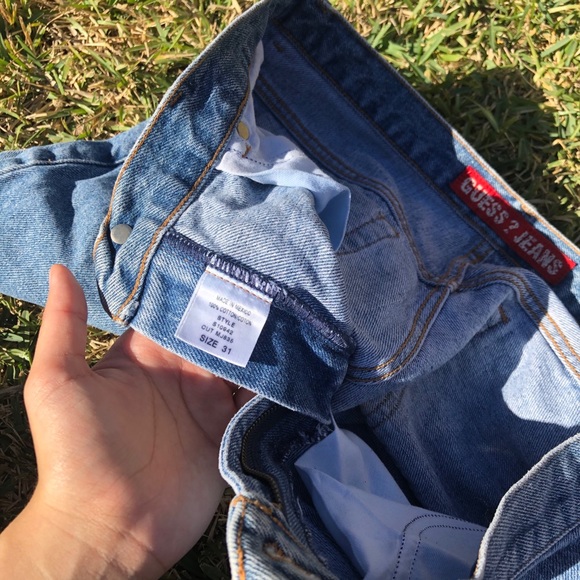 VINTAGE guess ? jean shorts - Picture 4 of 11